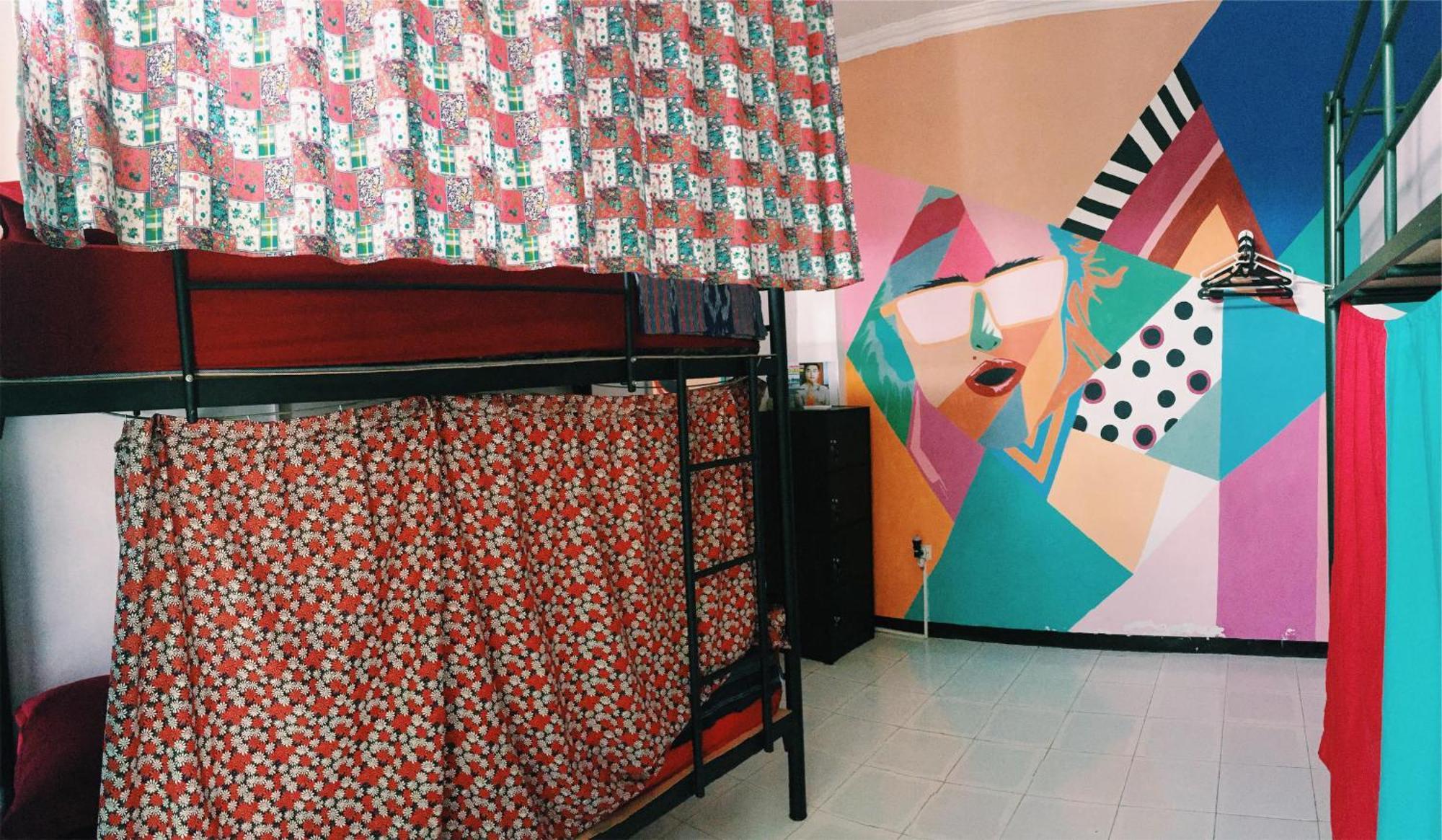 Hati Hati Hostel Yogyakarta Exterior photo